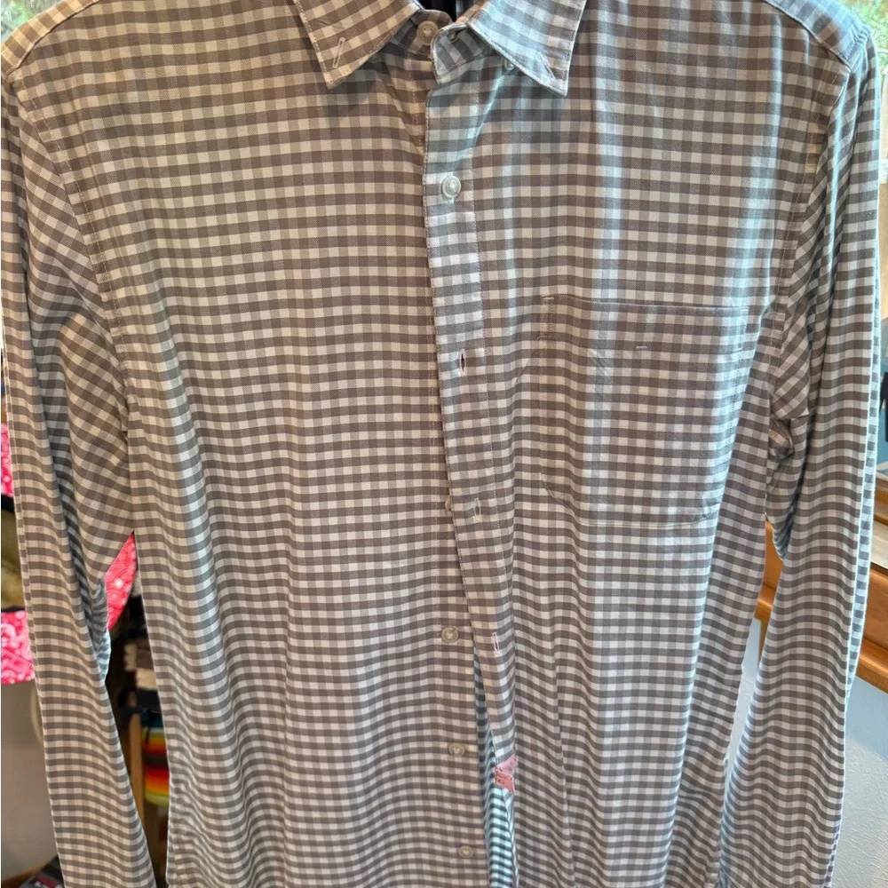 Banana Republic stretch Grey and White Gingham Dress Shirt
